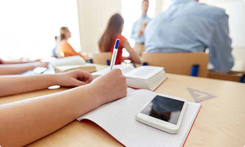 특수대학원 비주얼 이미지 - 공부하는 모습